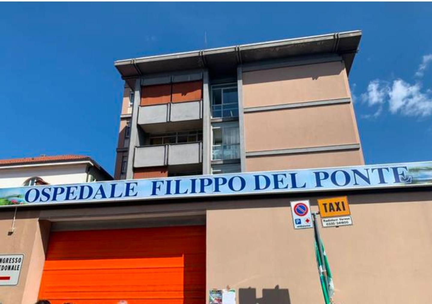 Varese Prime - Large Independent Apartment, Air Conditioning, 2 Bathrooms, 2 Free Covered Parking Spaces, No Restricted Traffic Zone, Train Station 100M, Theatre 150M, Historic City Centre Kültér fotó